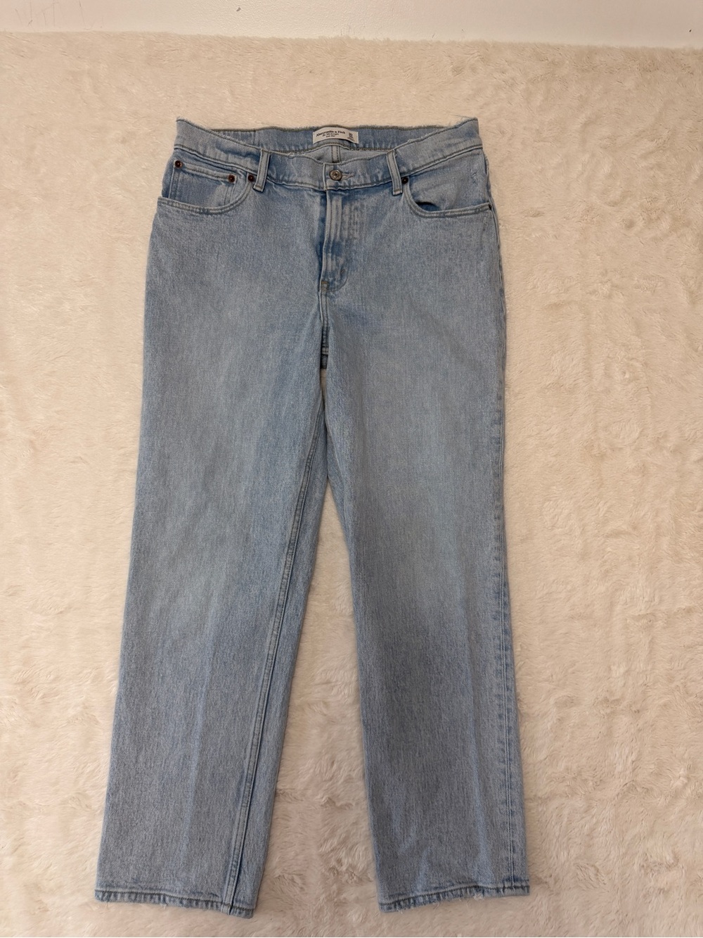 Abercrombie & Fitch The 90s Straight Low Rise Jeans Light Wash 30 10 Short⁠